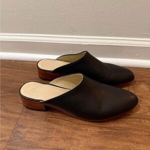 Nisolo Elegant Black Leather Mules